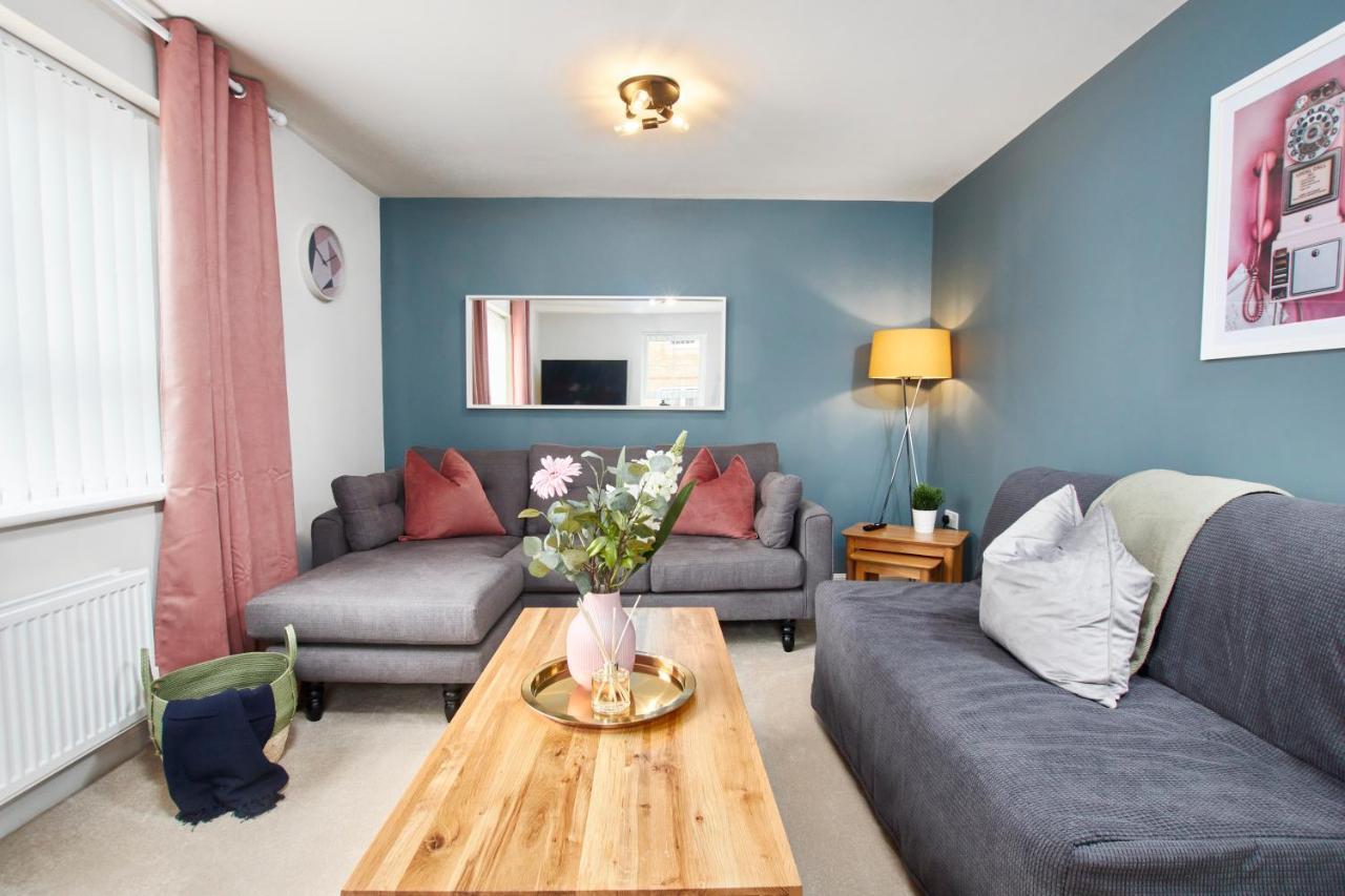 Superb 3Br House In Coventry Sleeps 9 W/Parking别墅 外观 照片