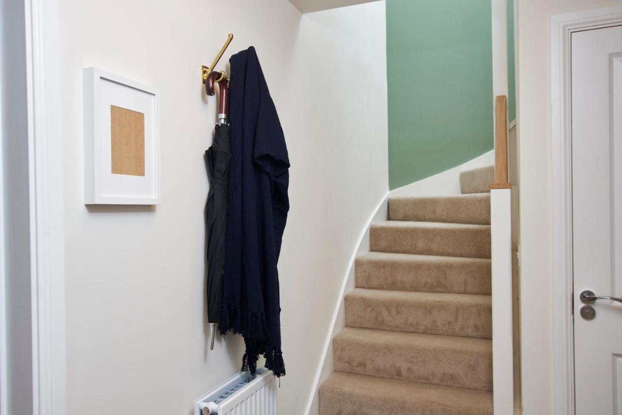 Superb 3Br House In Coventry Sleeps 9 W/Parking别墅 外观 照片
